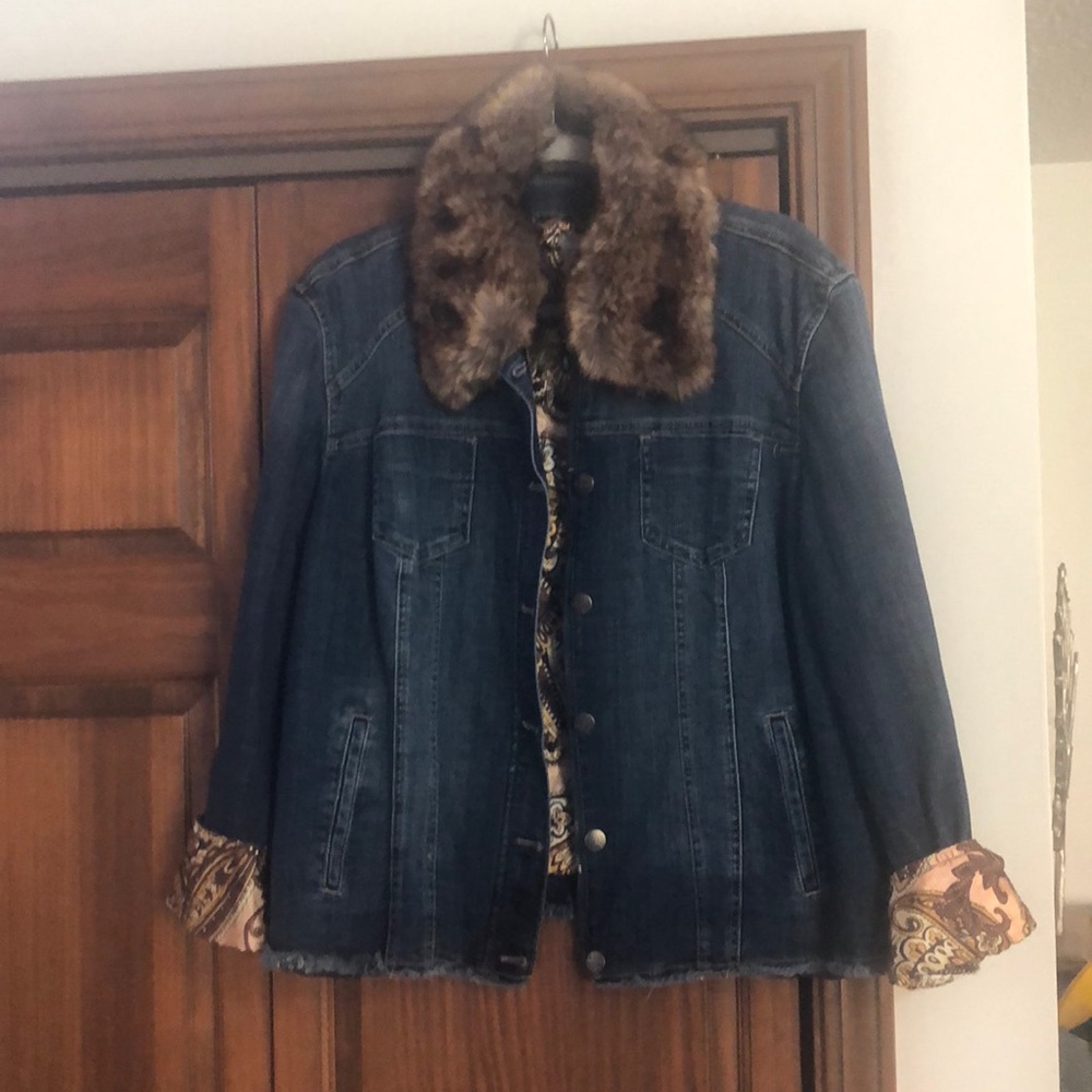 Chico’s size 3 (16) faux fur collar (removable) quilted/lined jean jacket.